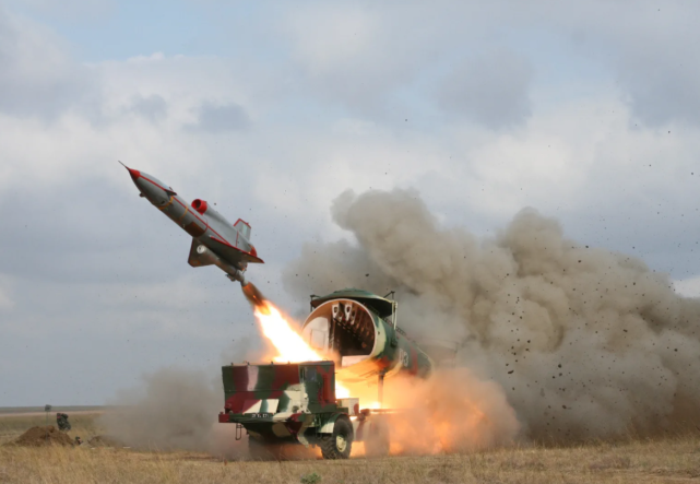 剛剛！俄軍拿出壓箱底無人機對烏克蘭“以牙還牙”(圖3)