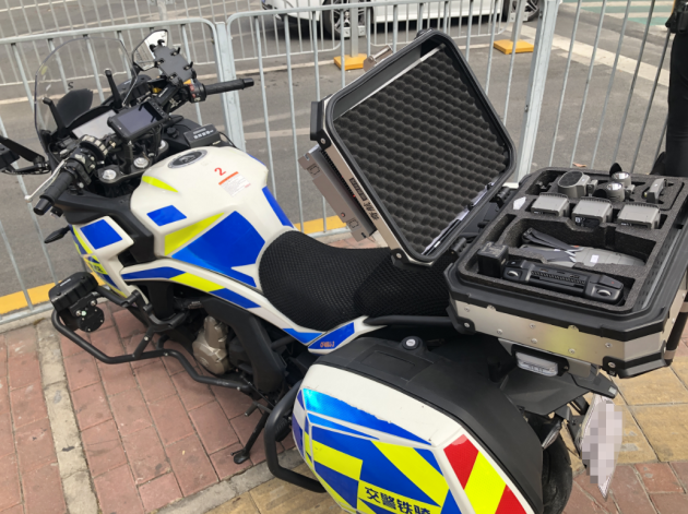 無人機(jī)組建“空中鐵騎” 助力深圳交警交通管理(圖2) 無人機(jī)組建“空中鐵騎” 助力深圳交警交通管理(圖2)